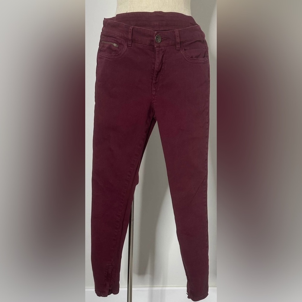 IKKS: Burgundy Capri Jeans